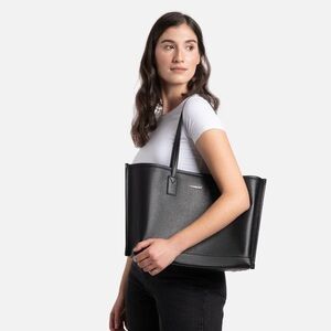 Lambert Daniela tote. Black.